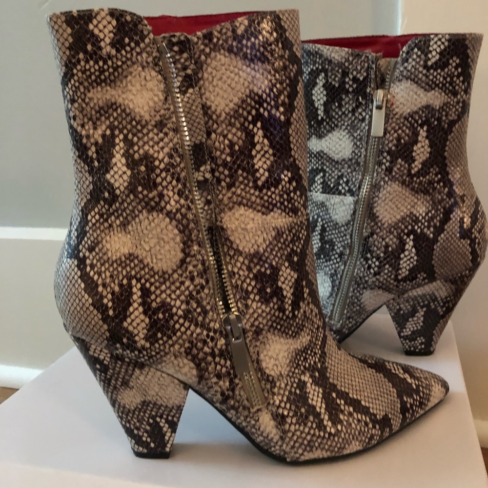 New Snake skin short boots